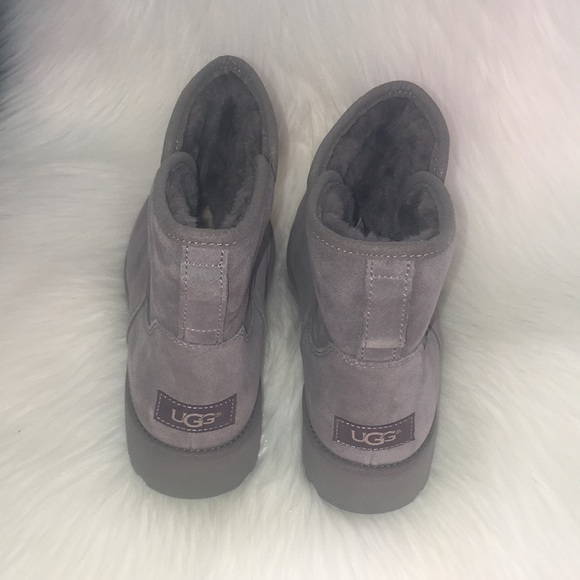 Ugg boots - Picture 2 of 5